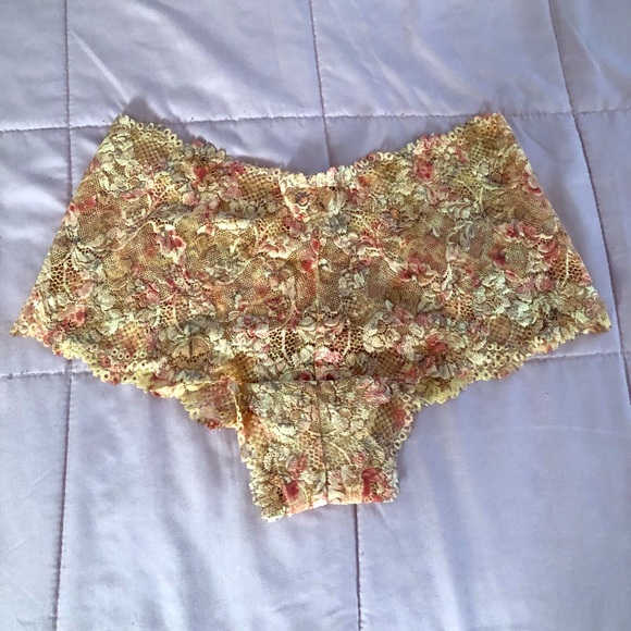 Victoria’s Secret Lace Hiphugger - Picture 2 of 5